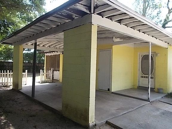 3rd image of 4406 Deauville Way
