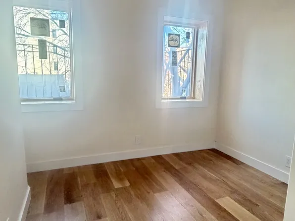 346 Franklin Avenue image 7 of 10