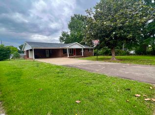 102 Nightingale Ct, Boiling Springs, SC 29316