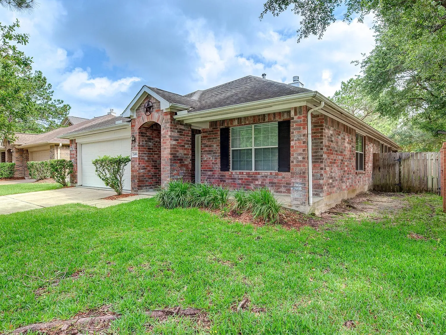 4 bed, 2.0 bath, 1962 sqft, $2,375 — Photo 3