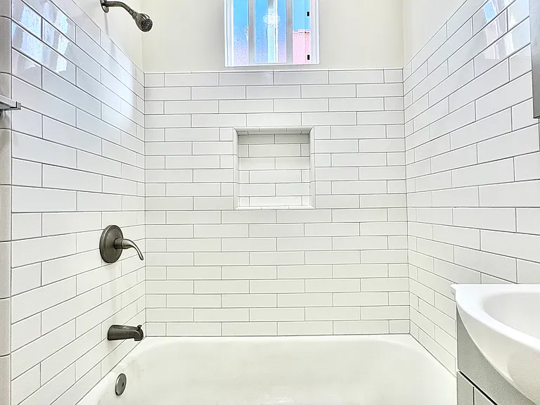 1770 Gaviota Ave #17 — Photo 10
