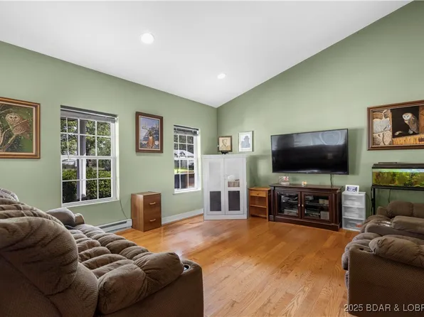 207 Greenwich Ave, Eldon, MO 65026