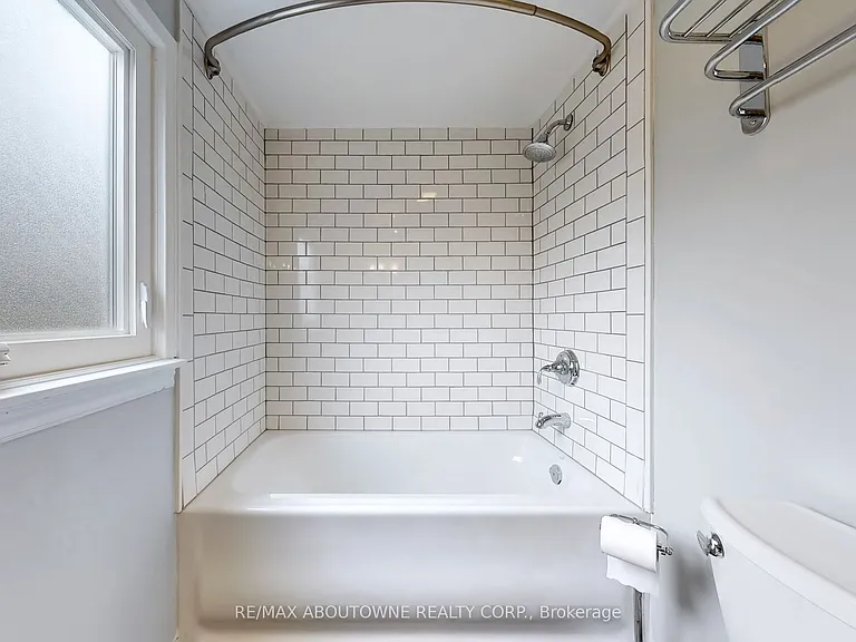 2362 Canso Rd — Photo 32