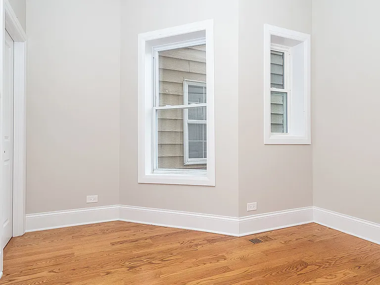 1840 N Saint Louis Ave #1 — Photo 13