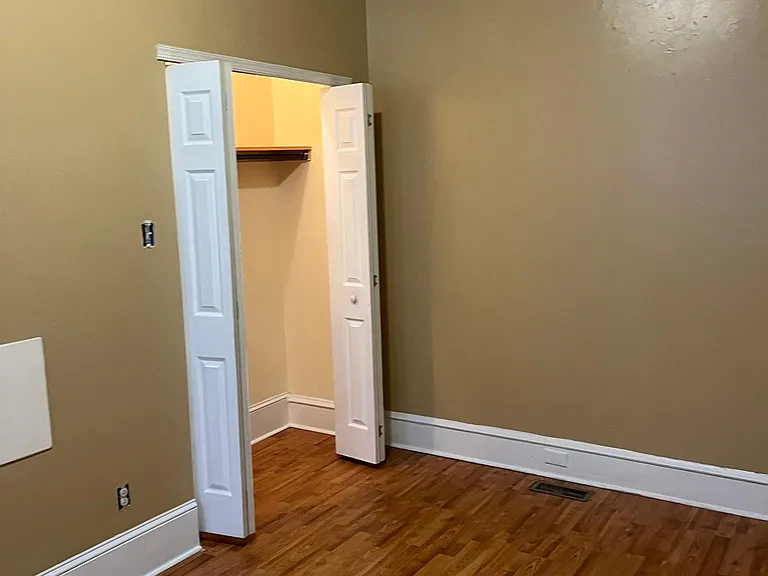 5640 Walnut St #1 — Photo 25