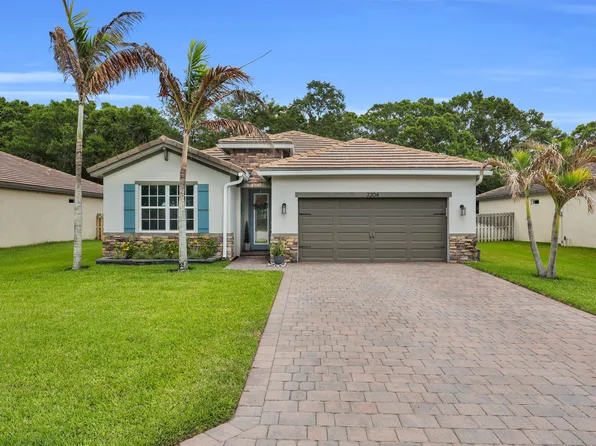 2204 SW Strawberry Terrace, Palm City, FL 34990