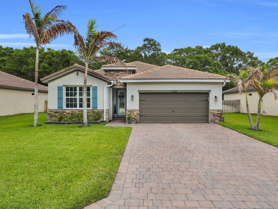 2204 SW Strawberry Terrace, Palm City, FL 34990