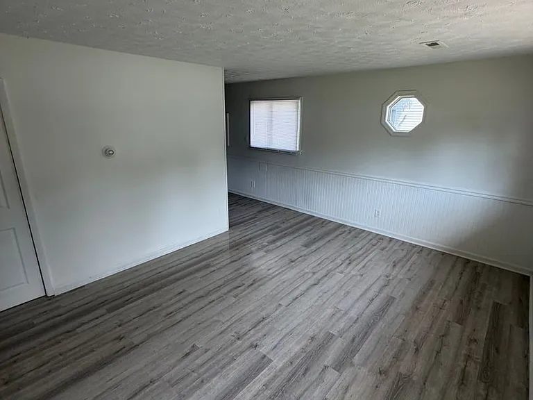 3241 Buckner St — Photo 2