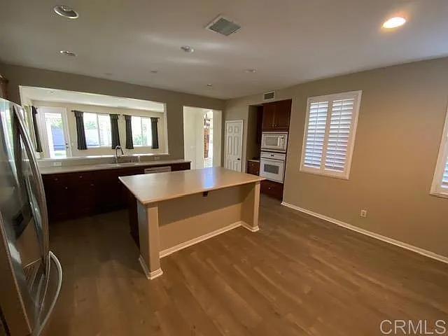2330 Douglaston Gln — Photo 15