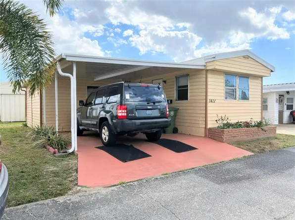 1411 21st Avenue Dr W, Bradenton, FL 34205