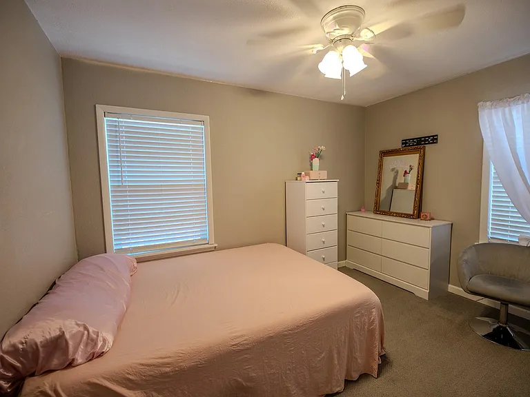 505 Cypress Ave — Photo 12