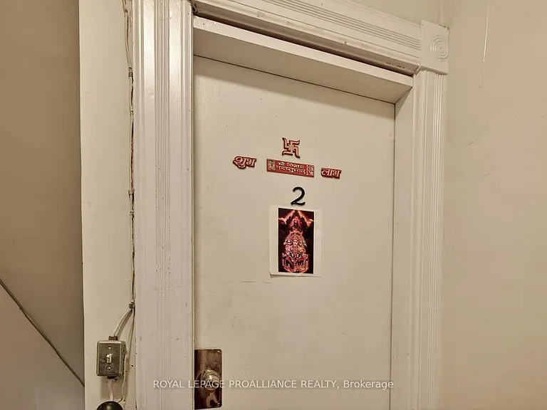 2 King St E #42 — Photo 2