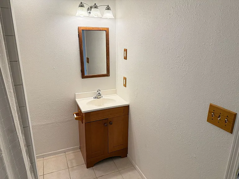 2689 York St #B — Photo 15