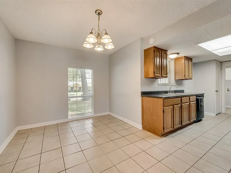 5209 Daytona Dr — Photo 4