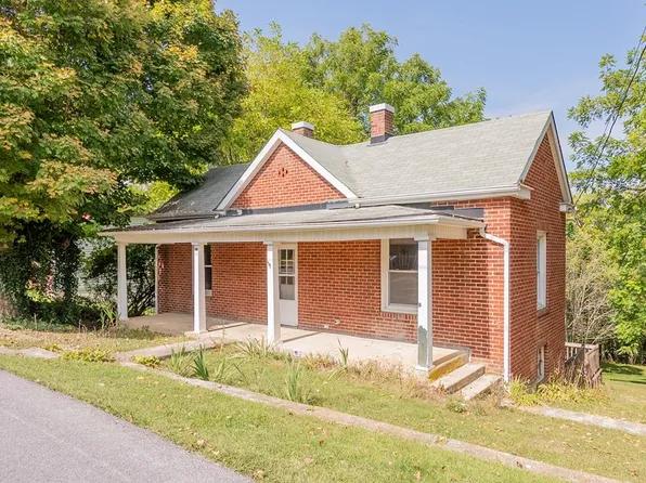 137 Cemetery St, Marion, VA 24354