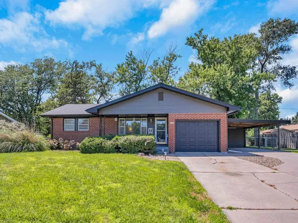 102 S Eby St, McPherson, KS 67460