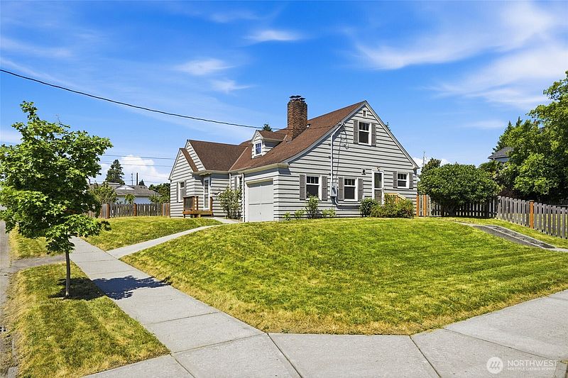 2nd image of 3119 25th Street