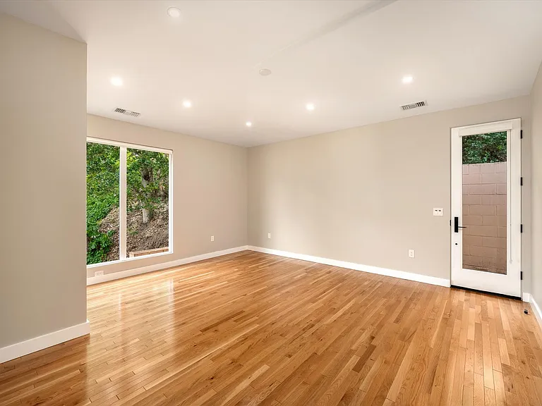 Chino St — Photo 20