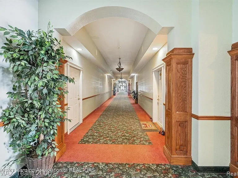 335 Horatio St #204 — Photo 7