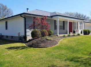 10421 Freedom Ct, Saint Louis, MO 63128