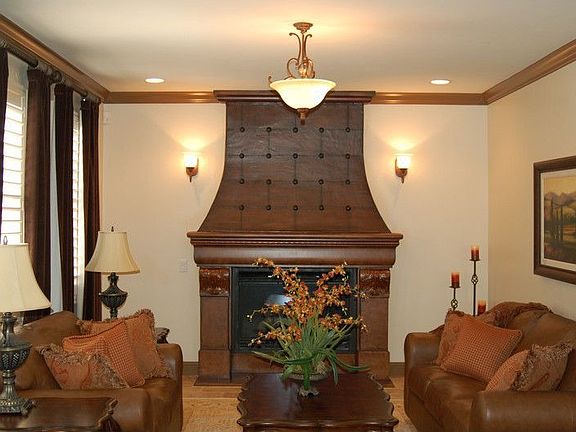 4th image of 3920 Stoneleigh Ct