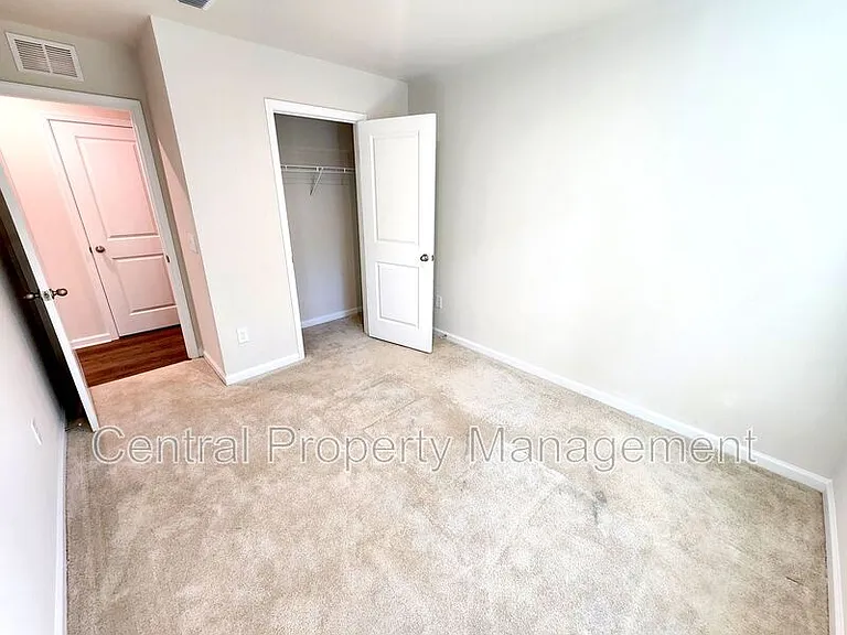 165 Sarnesfield Way — Photo 33