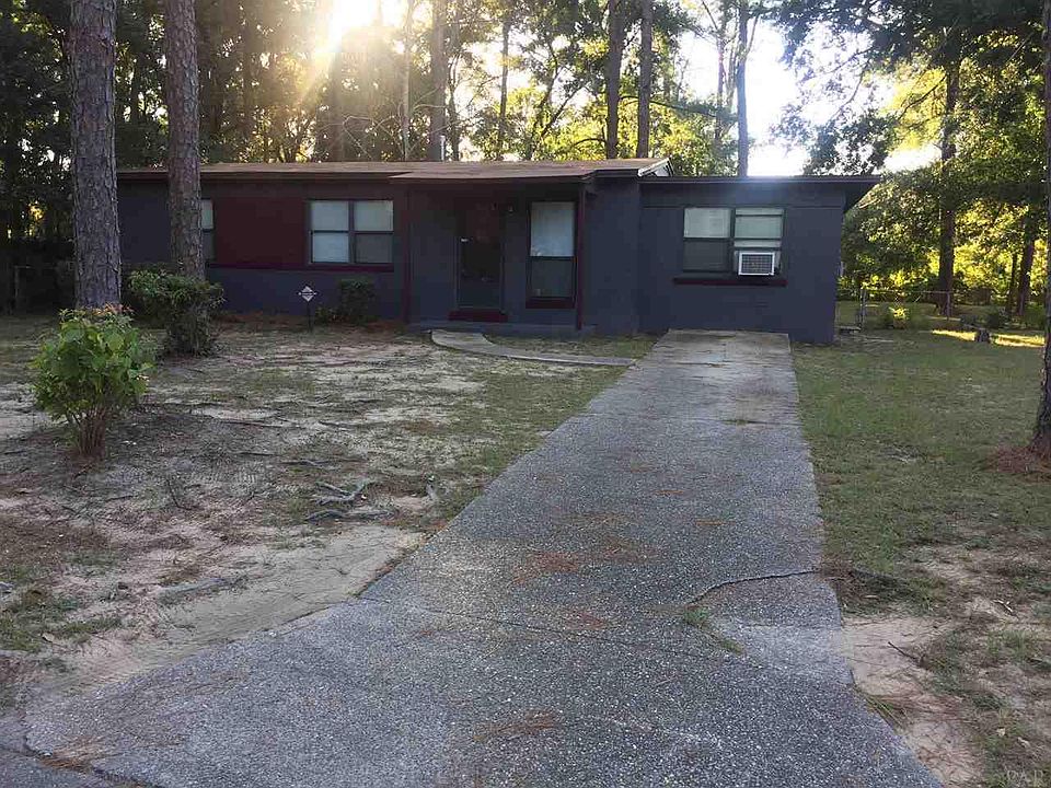 1st image of 203 Hart Dr
