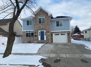 653 Lincoln Ave, Wyandotte, MI 48192