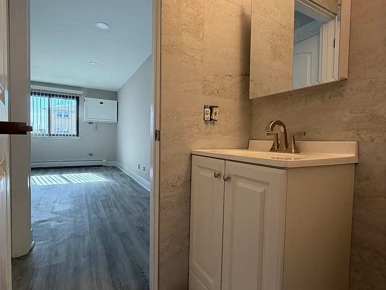 5525 N Chester Ave #42 — Photo 23