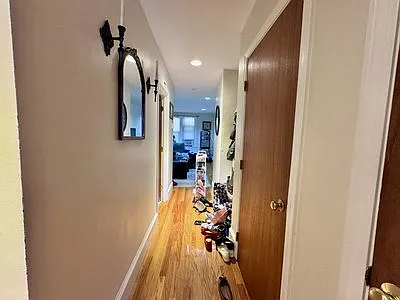 1 bed, 9999 sqft, $2,350 — Photo 3