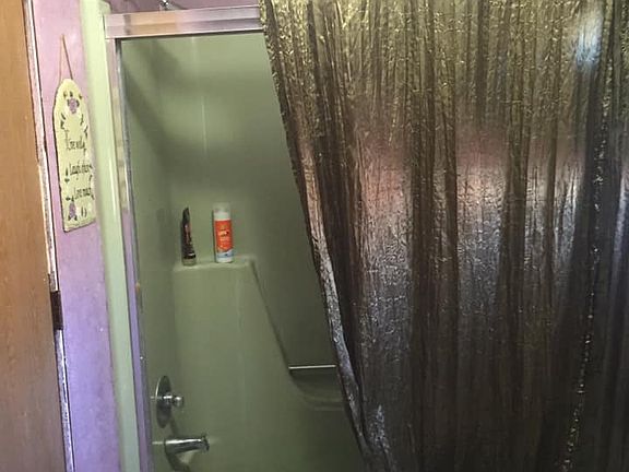 Sage and plum color bath