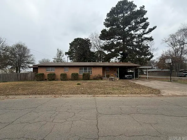 1301 Eastfield St, Conway, AR 72034