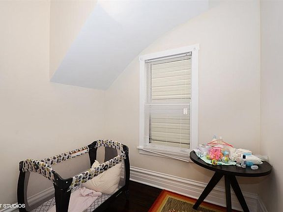 5th image of 3723 N Marshfield Ave #2A
