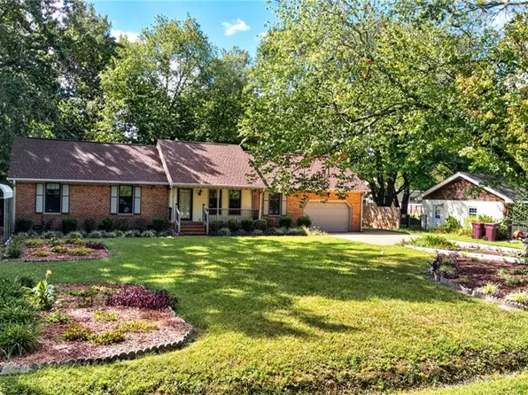 229 Fresno Dr, Chesapeake, VA 23322