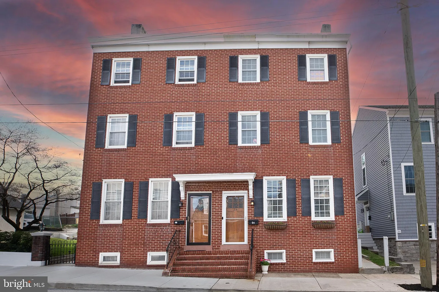 24 W 5th St photo 1