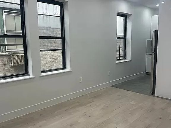 5th image of 4318 41st St APT 2D