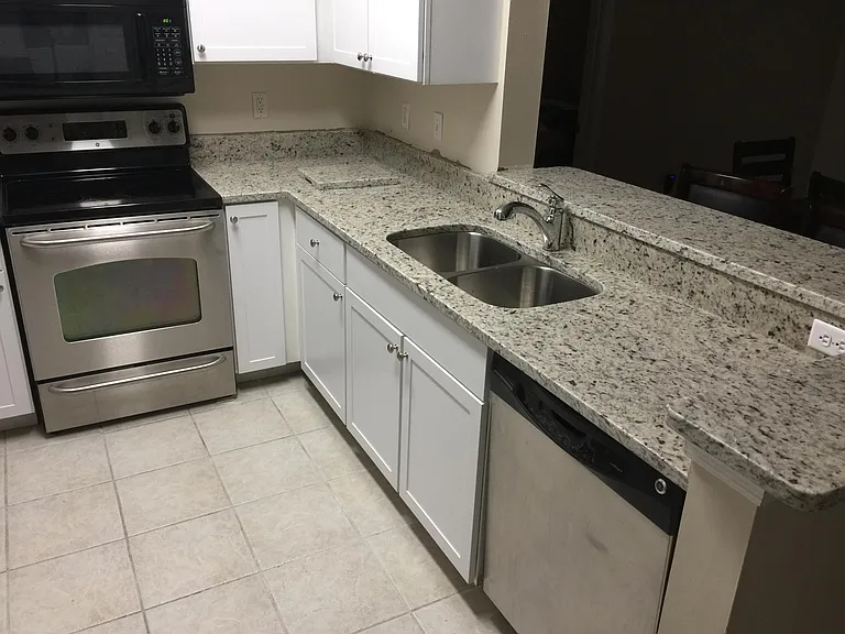 10000 SW 52nd Ave #76 — Photo 3