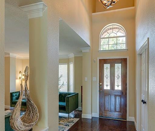 3rd image of 1423 Briar Meadow Dr
