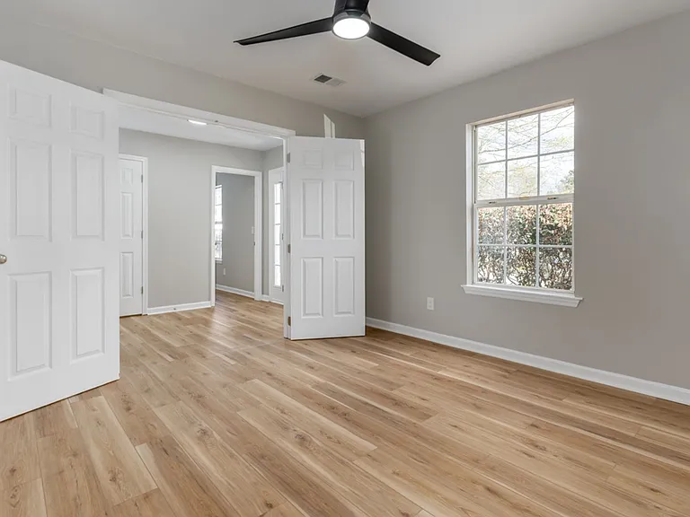 1021 Aderley Oak Dr — Photo 5