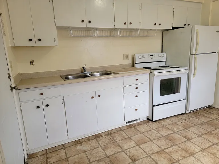 1754 S 440 W — Photo 14