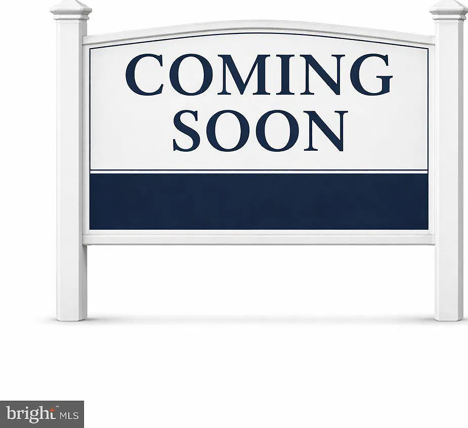 4 bed, 4.5 bath, 4865 sqft, $4,500 — Photo 1