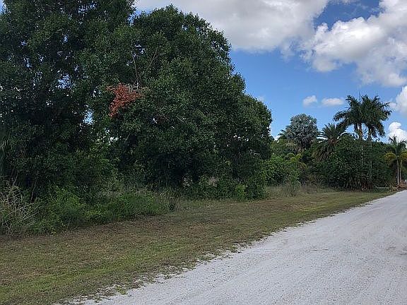 3rd image of 18814 42nd Rd N