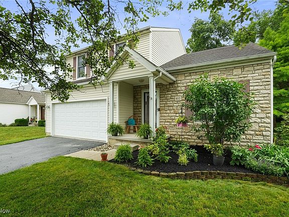 3rd image of 852 Mill Run Dr