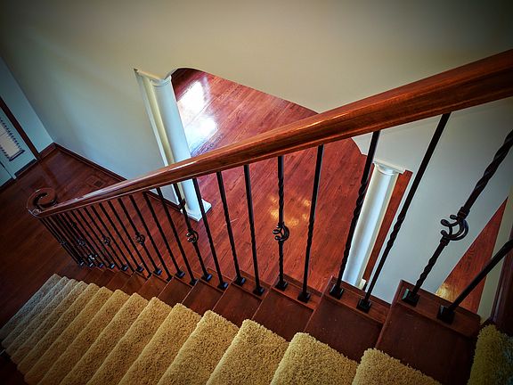 5th image of 2884 Sandhurst Dr