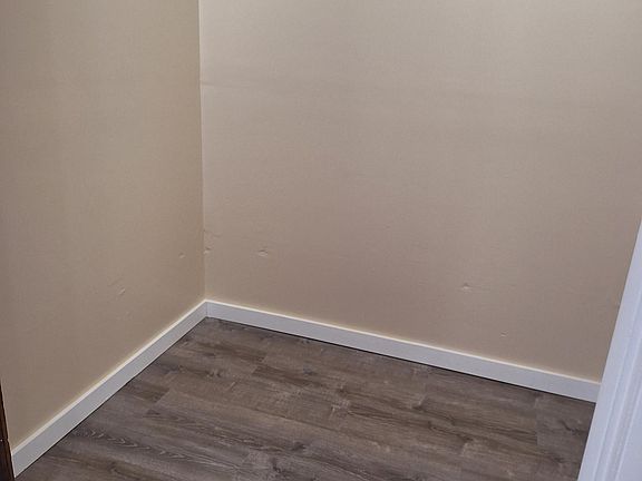 5th image of 205 E Franklin St
