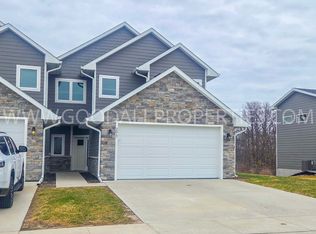 2017 Ammann Dr, Adel, IA 50003