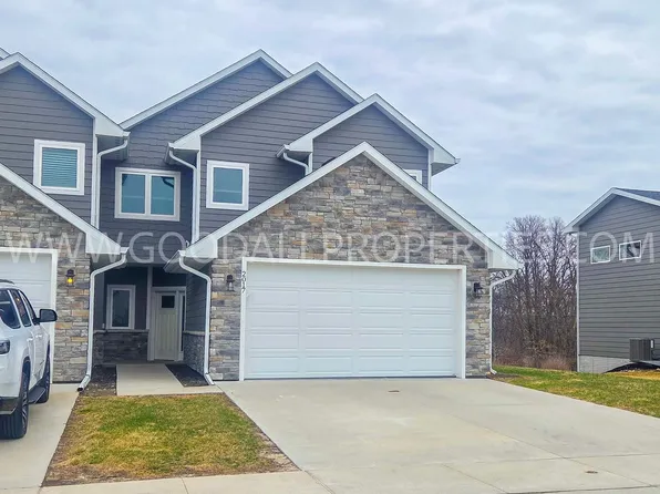 2017 Ammann Dr, Adel, IA 50003