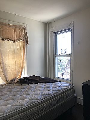 5th image of 26-18 14th St #2