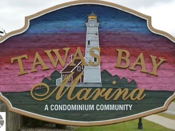 939 W Lake St, Tawas City, MI 48763