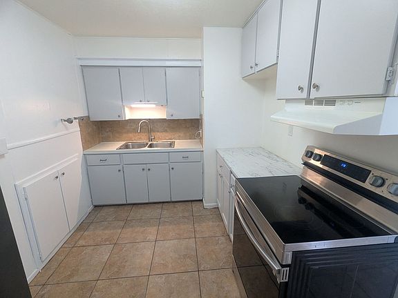4th image of 1513 Akron Dr #2